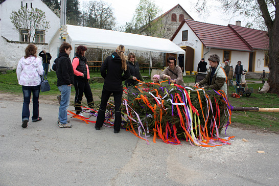 Dění kolem čarodějnic v našich obcích - Vrbno